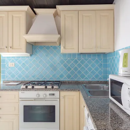 Rosa بورتو روتوندو