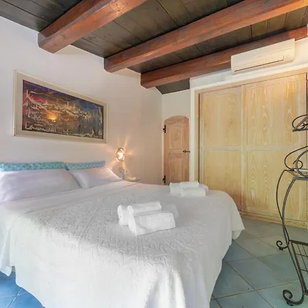 Holiday home Rosa