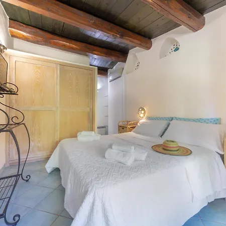 Holiday home Rosa